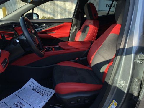 Certified 2024 Chevrolet Blazer EV RS image 10