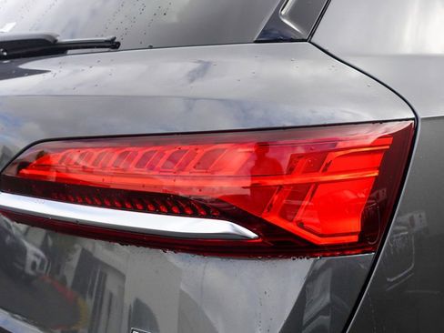 New 2025 Audi Q7 3.0T Prestige image 7