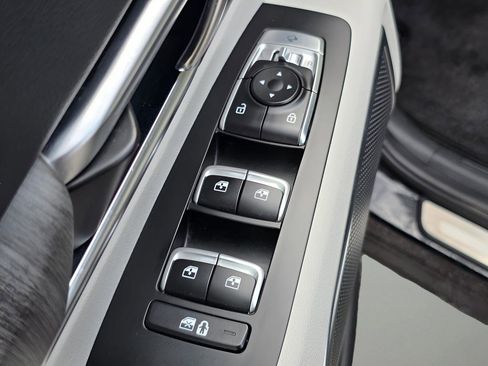 Used 2024 Kia Telluride SX image 19