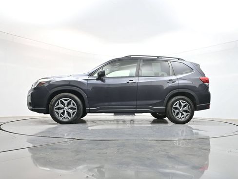 Used 2019 Subaru Forester Premium AWD/4WD image 37