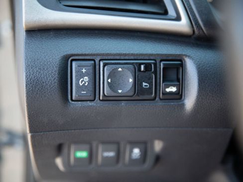 Used 2014 Nissan Sentra SL w/ Premium Package image 18