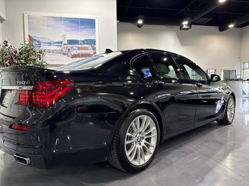 Used 2014 BMW 750i RWD image 37