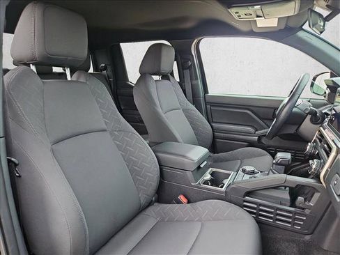 Used 2025 Toyota Tacoma SR5 AWD/4WD image 20