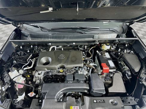 Used 2025 Toyota RAV4 XLE image 36