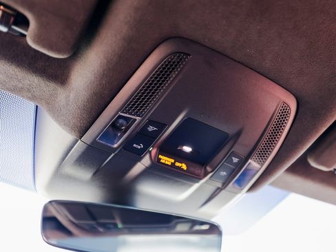 Certified 2024 Porsche Taycan GTS image 21