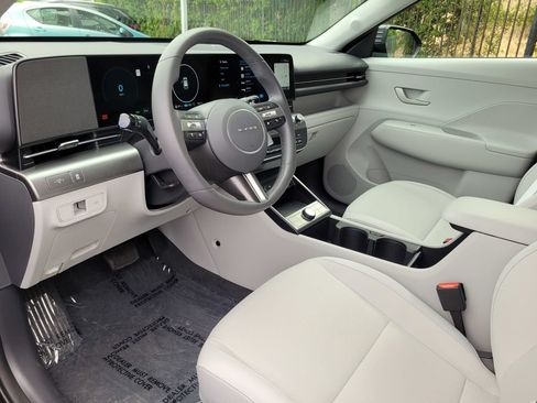 Used 2024 Hyundai Kona SEL FWD image 11