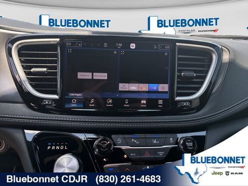 New 2026 Chrysler Pacifica Select FWD image 15