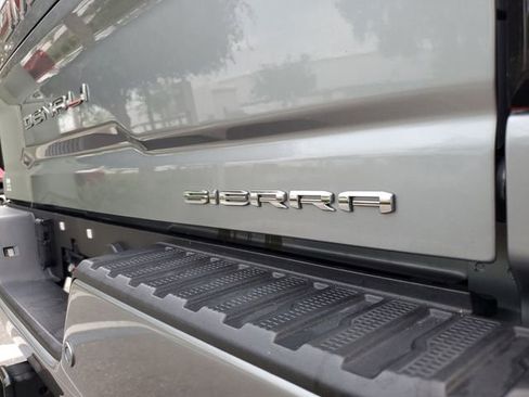 Used 2024 GMC Sierra 3500 Denali w/ Denali Reserve Package AWD/4WD image 7