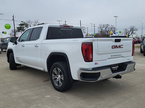 Used 2025 GMC Sierra 1500 SLT image 7