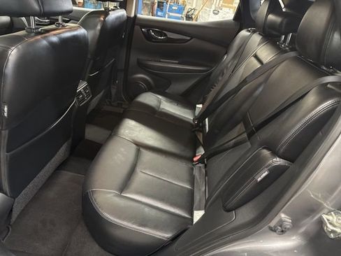 Used 2021 Nissan Rogue Sport SL w/ Premium Package image 21