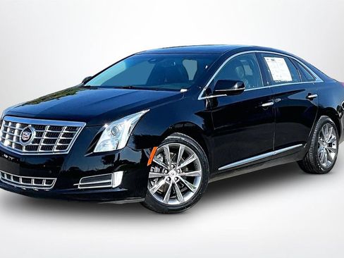 Used 2013 Cadillac XTS Luxury w/ Driver Awareness Package FWD image 3