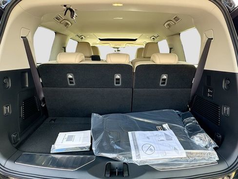 New 2026 INFINITI QX80 Pure RWD image 28