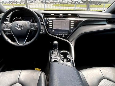 Used 2020 Toyota Camry XSE FWD image 16