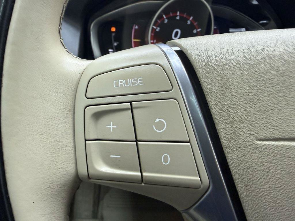Used 2016 Volvo XC60 T5 Premier AWD/4WD image 14