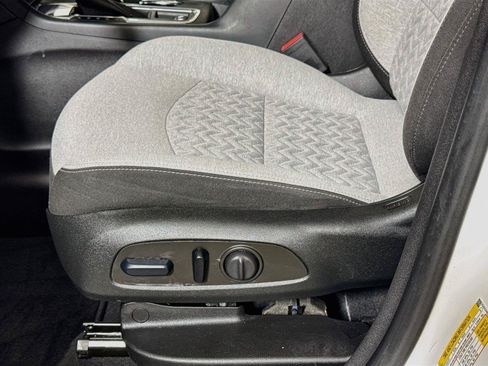 Used 2024 Chevrolet Equinox LS w/ LS Convenience Package FWD image 17