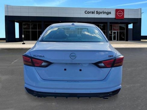 New 2026 Nissan Altima 2.5 SR w/ SR Premium Package FWD image 4