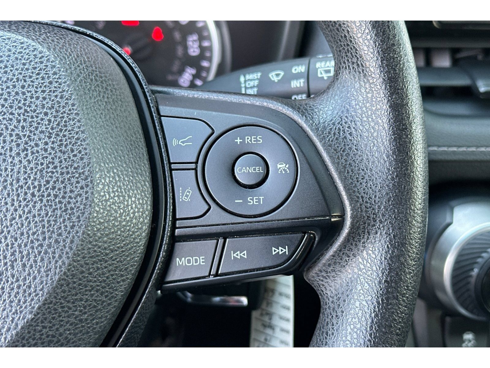 Used 2019 Toyota RAV4 LE w/ Carpet Mat Package FWD image 26