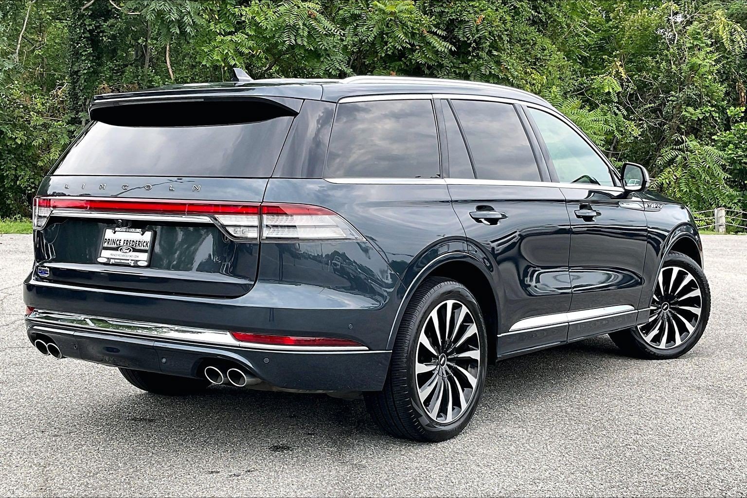 Used 2020 Lincoln Aviator Black Label Grand Touring AWD/4WD image 13