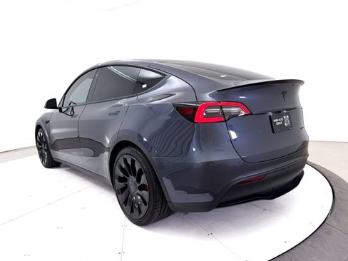 Used 2022 Tesla Model Y Performance AWD/4WD image 16