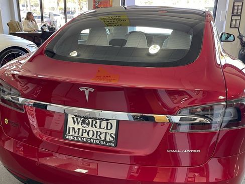 Used 2020 Tesla Model S Long Range Plus image 8