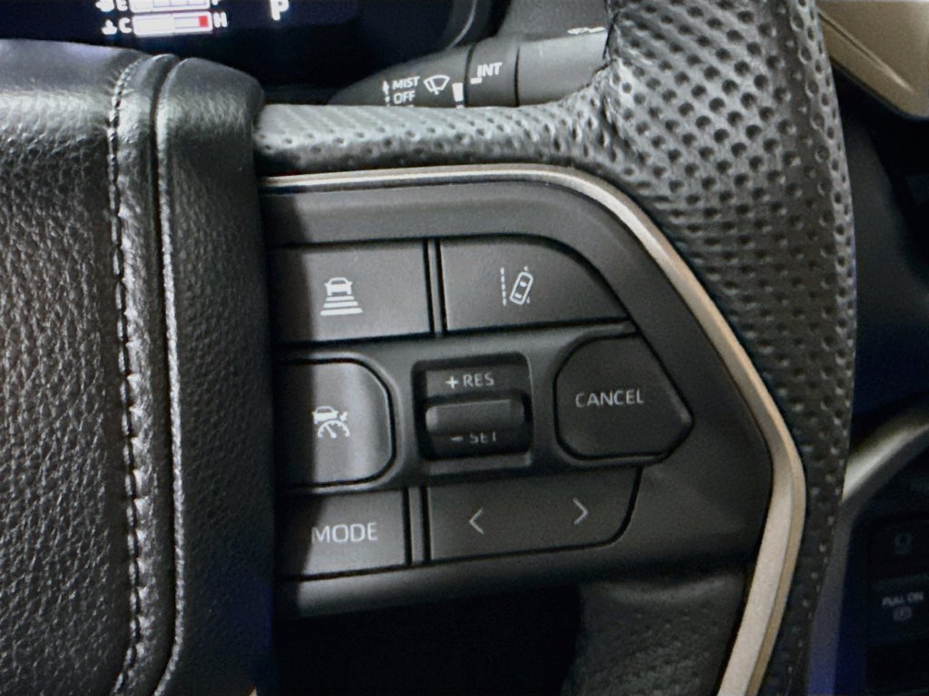 Used 2025 Toyota Tundra Limited AWD/4WD image 12
