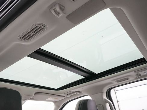 Used 2025 Lincoln Navigator Reserve image 30