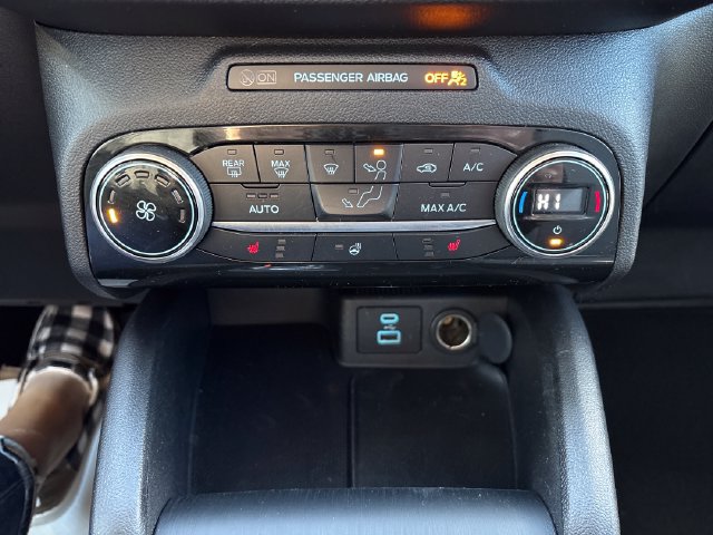 Used 2021 Ford Escape SE w/ Cold Weather Package AWD/4WD image 16
