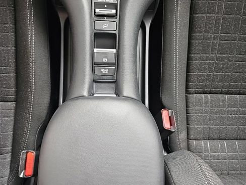 Used 2024 Honda HR-V LX image 24