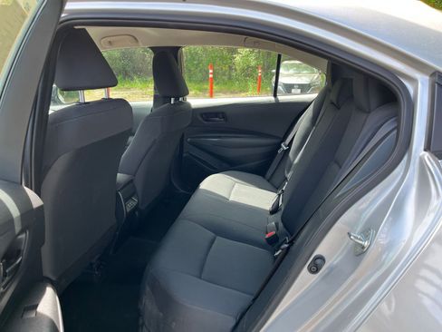 Used 2025 Toyota Corolla LE image 23