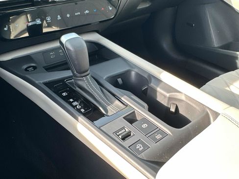 New 2026 Nissan Sentra SL w/ Floor Mat Package FWD image 33