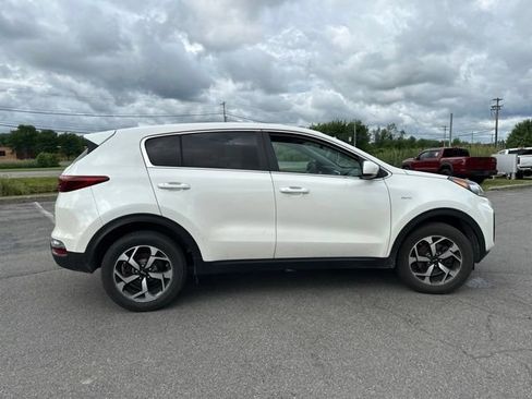Used 2022 Kia Sportage LX AWD/4WD image 6