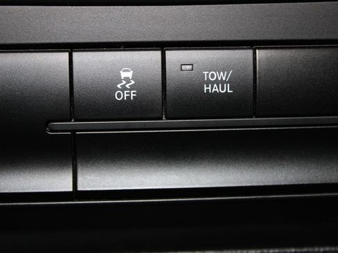 Used 2024 RAM 1500 Classic SLT AWD/4WD image 46