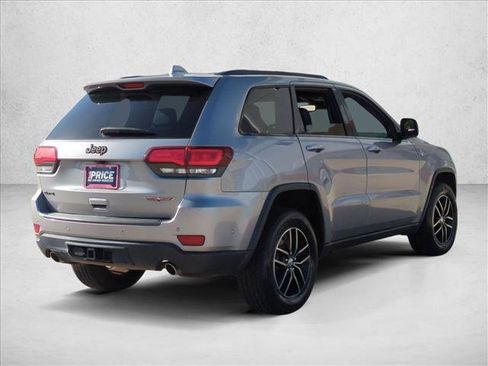 Used 2018 Jeep Grand Cherokee Trailhawk w/ Trailhawk Luxury Group AWD/4WD image 5
