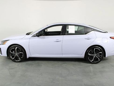 Certified 2025 Nissan Altima 2.5 SR w/ SR Premium Package FWD image 12