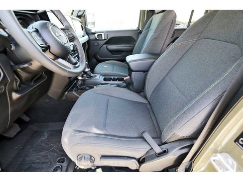 Used 2025 Jeep Wrangler Unlimited Sport AWD/4WD image 11