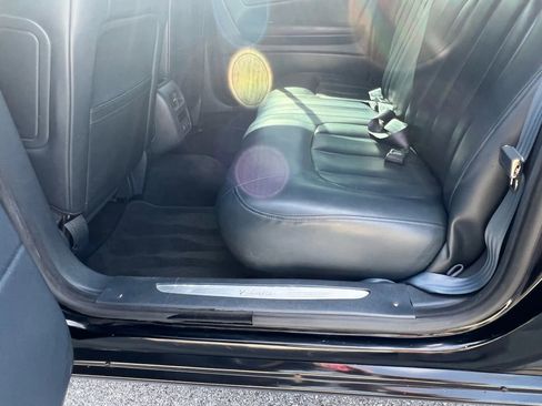 Used 2006 Cadillac DTS image 33