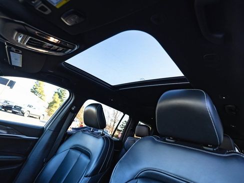 Used 2024 Jeep Grand Cherokee L Limited w/ Luxury Tech Group II image 15