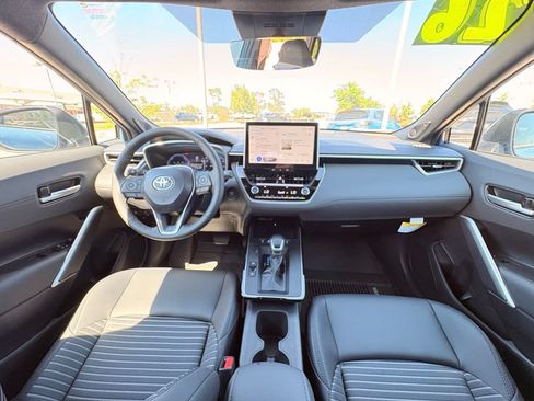 Used 2026 Toyota Corolla Cross AWD Hybrid w/ Convenience Package image 13