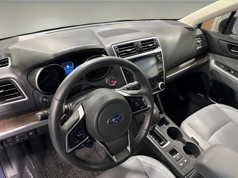 Used 2018 Subaru Outback 2.5i Limited w/ Popular Package #2 AWD/4WD image 11