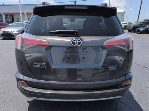Used 2017 Toyota RAV4 XLE w/ All Weather Liner Package AWD/4WD image 4