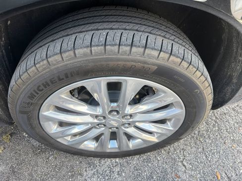 Certified 2023 Cadillac XT6 Premium Luxury w/ Platinum Package AWD/4WD image 10