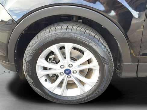 Used 2017 Ford Escape SE image 28