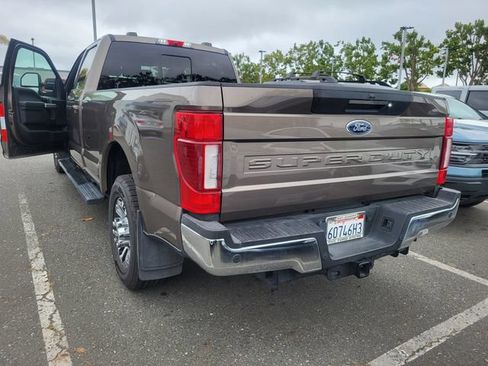 Used 2022 Ford F350 Lariat RWD image 5