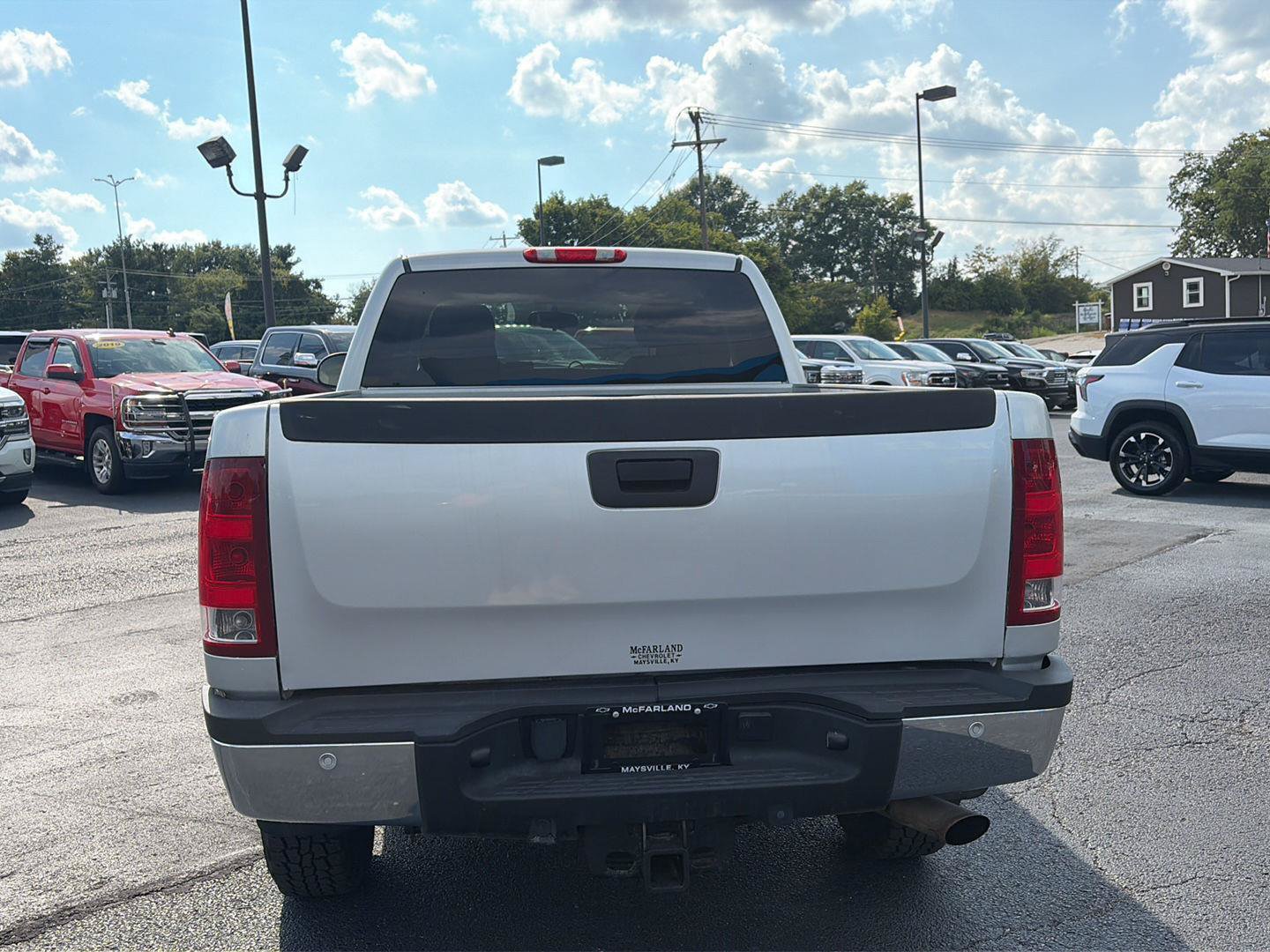 Used 2011 GMC Sierra 2500 SLE w/ Convenience Package AWD/4WD image 4