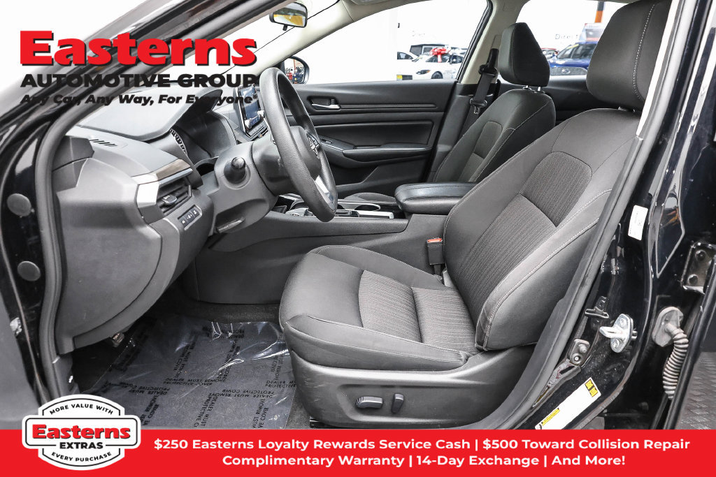 Used 2024 Nissan Altima 2.5 SV FWD image 15