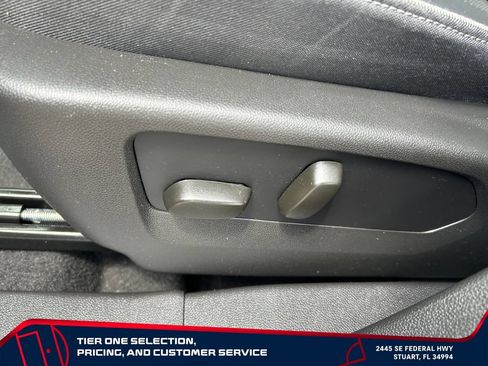 Used 2022 Buick Envision Essence w/ Technology Package I FWD image 16