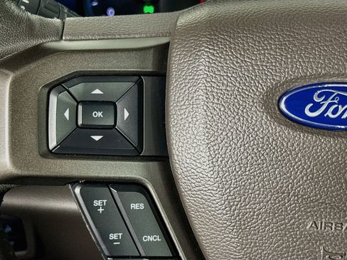 Used 2020 Ford Expedition XLT RWD image 11
