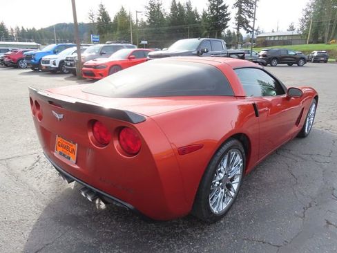 Used 2005 Chevrolet Corvette Coupe w/ Preferred Equipment Group image 8