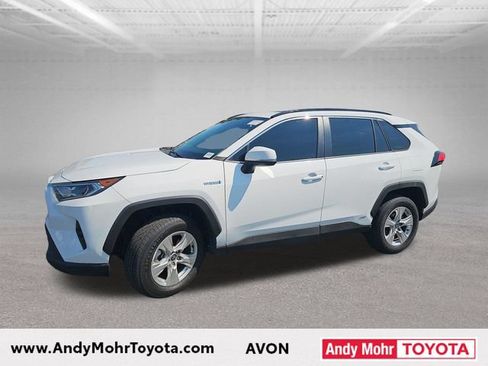 Used 2021 Toyota RAV4 XLE w/ Convenience Package AWD/4WD image 4