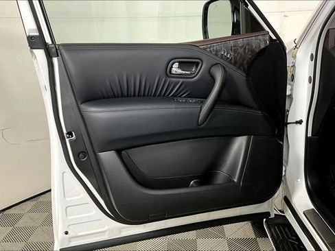Used 2024 Nissan Armada Platinum w/ Cargo Package image 23